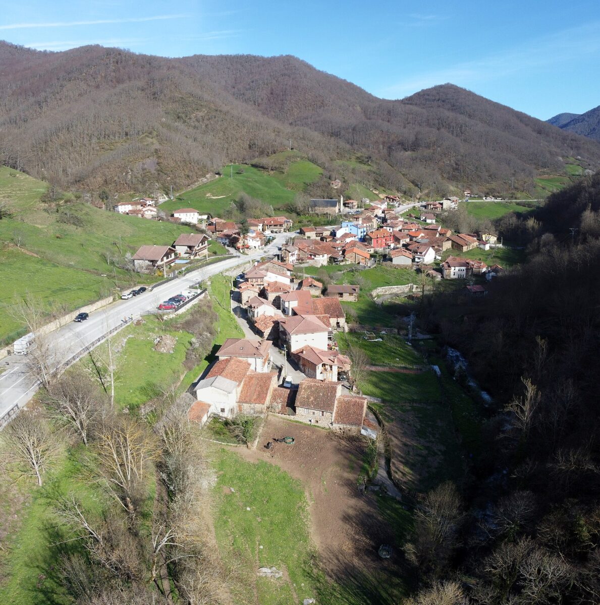 The village of Espinama in the Camaleño valley