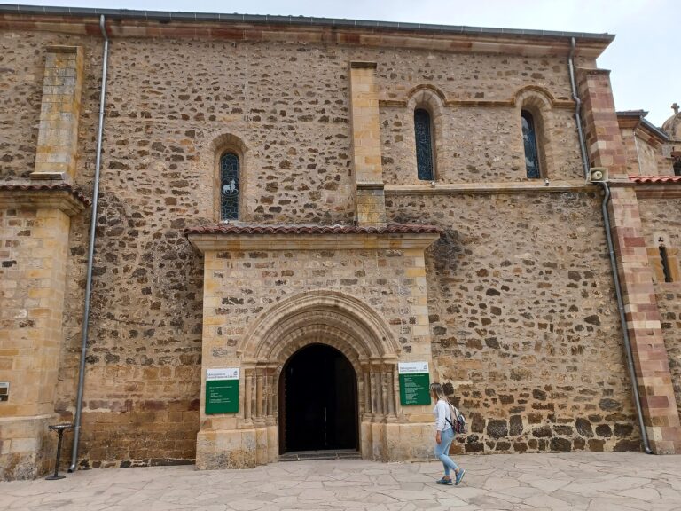 Monasterio de Santo Toribio de Liébana